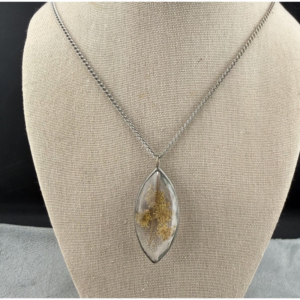 Vintage Necklace Dried Flower Glass Pendant Silver Tone‎ 19"